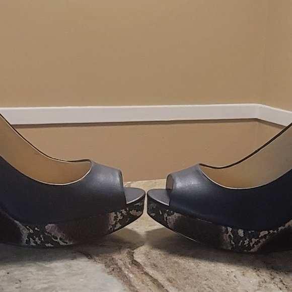 Blue Leather Snakeskin Platform Peeptoe Wedge Heels Size 11M - Picture 1 of 2